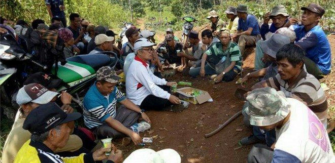 Hanya Beralaskan Tanah, Ami Taher Dengarkan Aspirasi Warga Peladang.