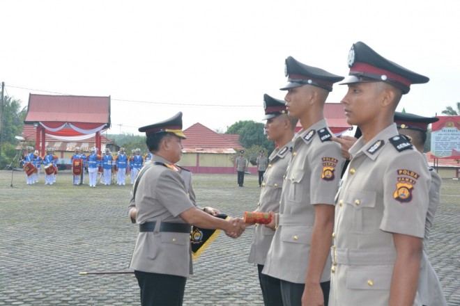 Kapolda Tutup Diktuk Bintara Polri Tahun 2017/2018 Polda Jambi.