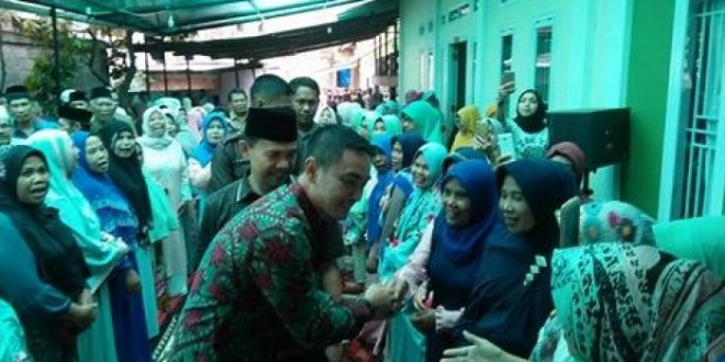 Kunjungan Zumi Zola di Kediaman Adirozal.