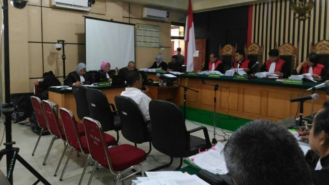 Supriono saat di sidang.