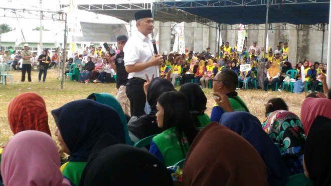 Di Danau Sipin akan kita bangun Stadion Mini