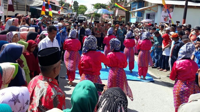 Zainal - Arsal bersilaturahmi dengan tokoh adat, tokoh agama atau alim ulama dan tokoh masyarakat