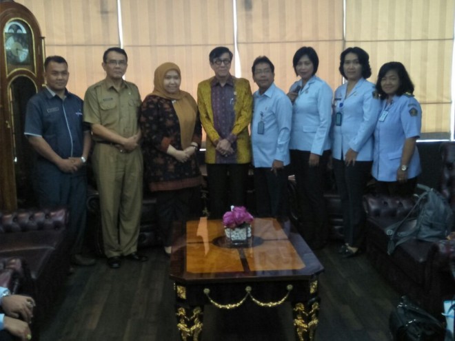 Bupati Masnah saat bertemu Mentri Hukum dan HAM RI di Jakarta.