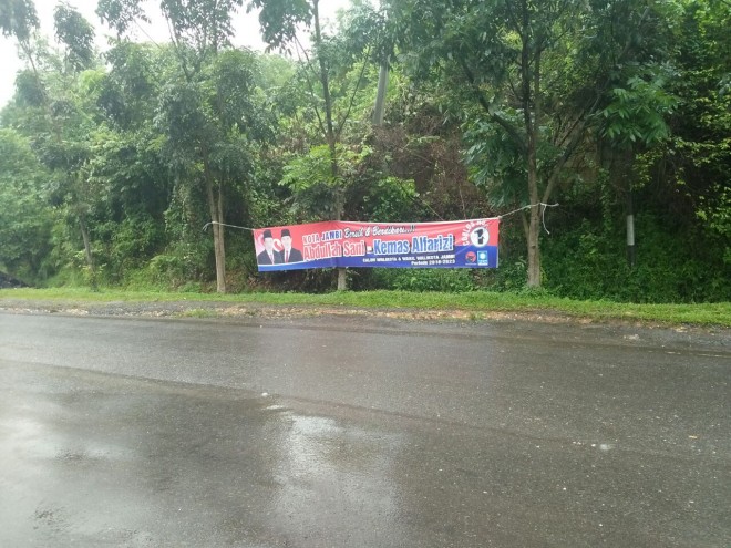 Spanduk pasangan calon nomor urut 2 yang hilang.