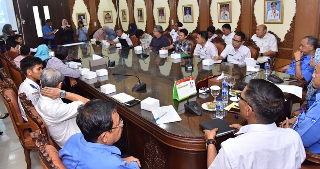 Diskominfo Kota Jambi Rapat FGD Bersama Pihak Kementrian Kominfo RI di Ruang Utama Kator Wali Kota Jambi.