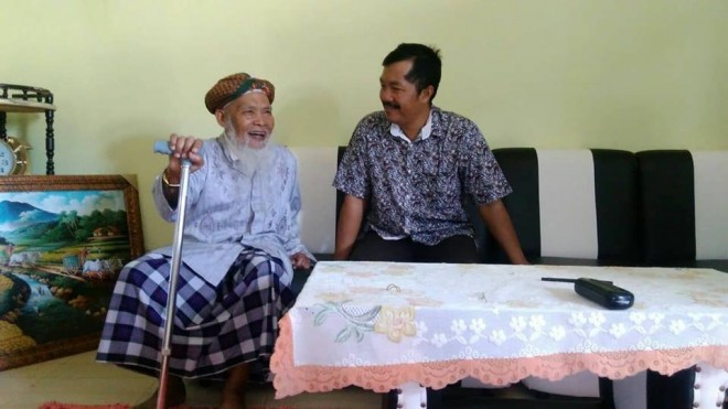 Calon Bupati Kerinci nomor urut 1 Monadi,  bersilaturahmi ke Syekh Muhammad Djamil