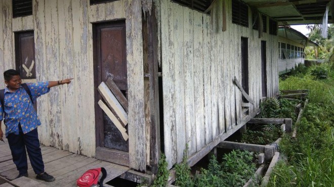 Puluhan Tahun Tanpa Perbaikan, Begini Penampakan Bangunan SMPN 2 Pengabuan.