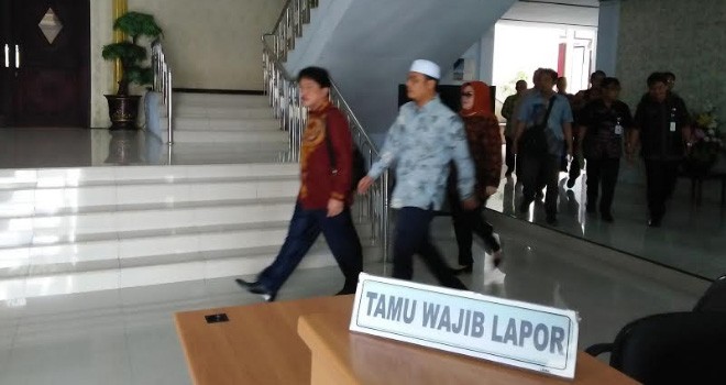 KPK saat mendatangi DPRD Kota Jambi.