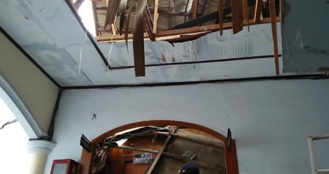 Gedung DPRD Kota Jambi yang ambruk beberapa waktu lalu.