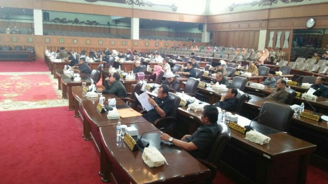 Rapat paripurna istimewa