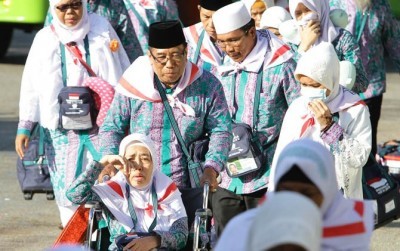 Ilustrasi Jamaah Umrah. Terbitnya aturan baru terkait penyelenggaraan umrah membawa angin segar. Di antaranya berkaitan dengan batas maksimal tunggu calon jamaah umrah (Dok.JawaPos)