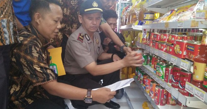 Lima Merek Sarden Bercacing Ditemukan Masih Dijual di Tebo.