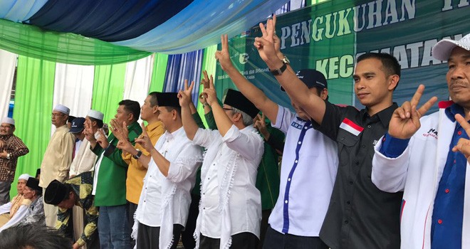 Wasekjen DPP PAN, Dipo Ilham Djalil hadir pada kampanye calon bupati Kerinci pasangan Adirozal-Ami Taher.   