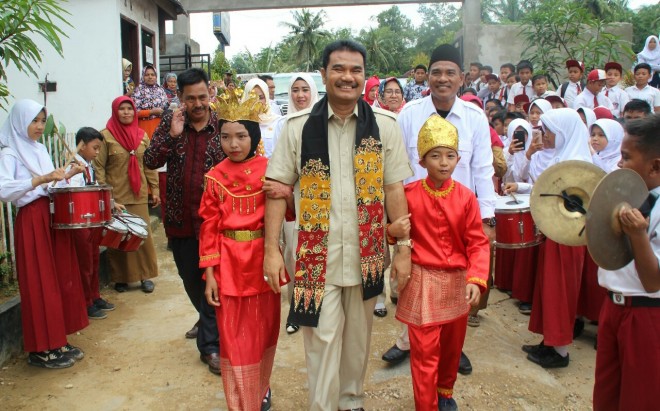 Anggota DPR RI Sutan Adil Hendra (SAH)