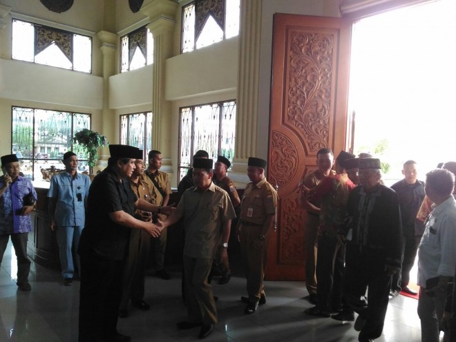 Mantan Gubernur Jambi Hasan Basri Agus , dan Ketua DPD PDIP Provinsi Jambi