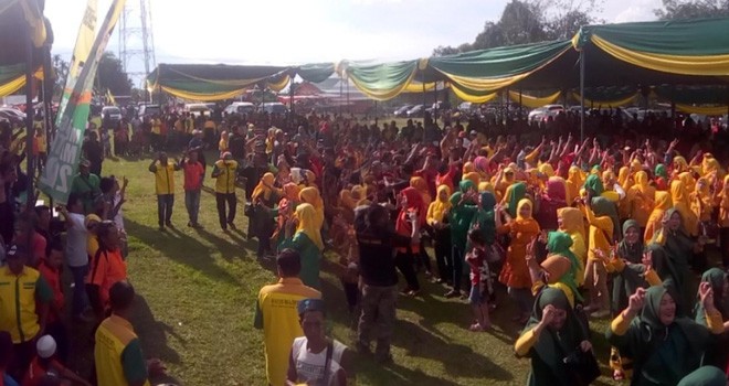 Pasangan Calon Bupati dan Wakil Bupati nomor urut 2 Al Haris-Mashuri (Hamas) melantik sekitar 1134 Orang Tim Pemenangan di 15 Desa Kecamatan Masurai.