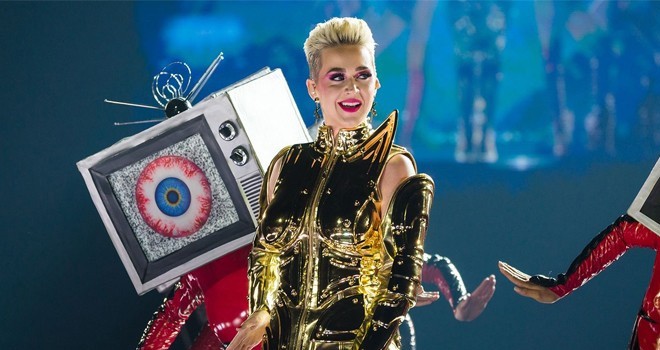 Katy Perry saat menghibur KatyCats di Witness Tour, Singapura pada 9 April lalu. (AEG Presents)