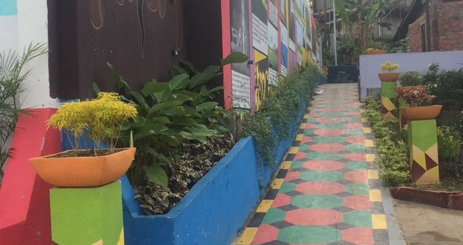 Kelurahan Beringin menciptakan daerah kumuh menjadi kampong warna warni yang tampak indah.