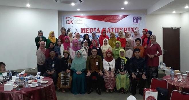  Otoritas Jasa Keuangan (OJK) Provinsi Jambi bersama Forum Jurnalis Perempuan Indonesia Wilayah Jambi peringati hari Kartini di kantor OJK Provinsi Jambi hari ini, (20/4).