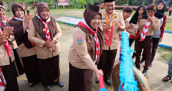 Bupati Masnah Hadiri Acara Pramuka Tingkat Kabupaten Muaro Jambi.