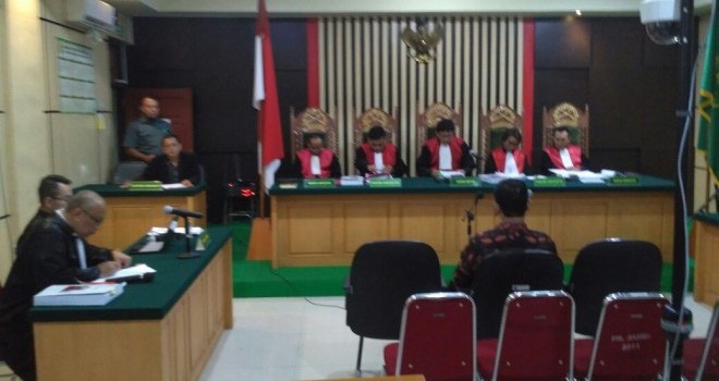  Erwan Malik, mantan Plt Sekda Provinsi Jambi saat sidang vonis di PN Tipikor Jambi.