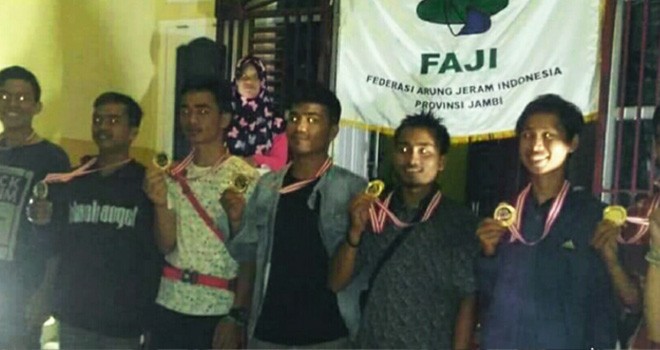 FAJI Sungai Penuh saat meraih juara.
