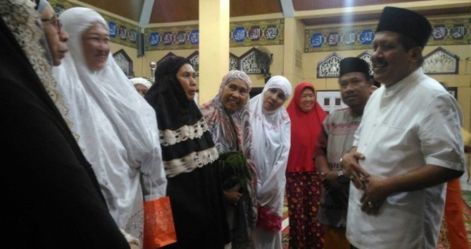  Anggota DPRD Provinsi Jambi, H. Zainal Abidin saat menggelar safari ramadan di Kelurahan Lingkar Selatan.