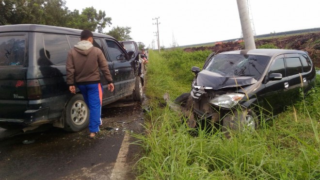 Kecelakaan lalu lintas terjadi di Jalan Jambi - Muarasabak.
