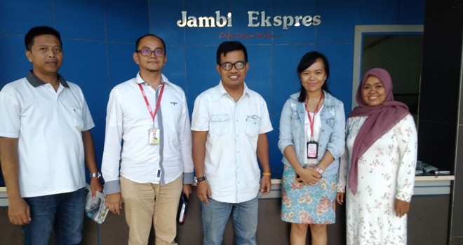 Manajemen Alfamart Kunjungi Graha Pena Jambi Ekspres.