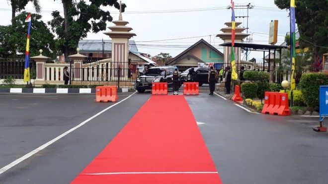 Suasana Mapolda Jambi ketika Kapolri Jenderal Tito Karnavian, tiba di Polda Jambi.
