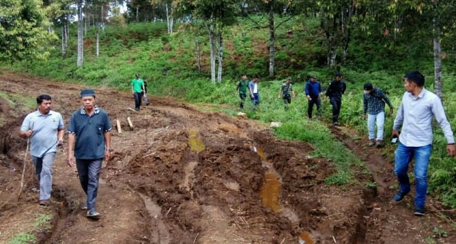 Tim gabungan saat berada di Renah Pemetik.