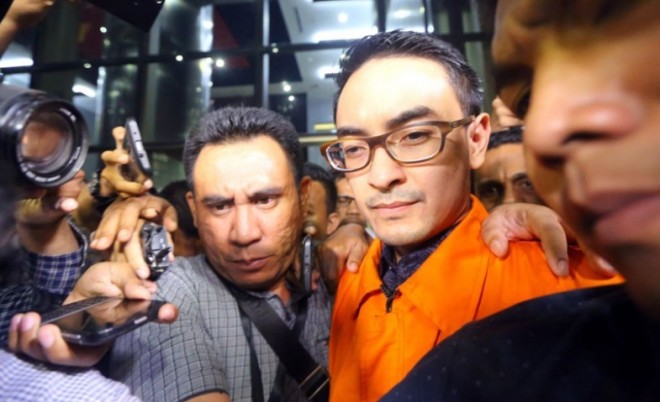 Tersangka kasus suap korupsi DPRD Jambi, Zumi Zola (Foto: Ismail Pohan/INDOPOS)