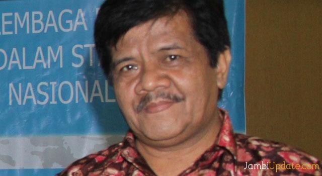 Profesor Syamsurizal Tan.