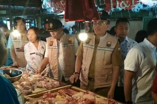 Satgas Pangan Provinsi Jambi sidak di Pasar Talang Banjar dan Pasar di Batanghari. Tim menemukan harga sembako masih stabil.