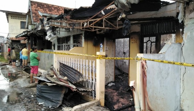 Kebakaran 8 Bedeng di Kawasan Budiman.