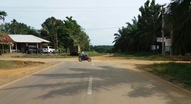 Jalan lingkar yang pengerjaannya belum selesai