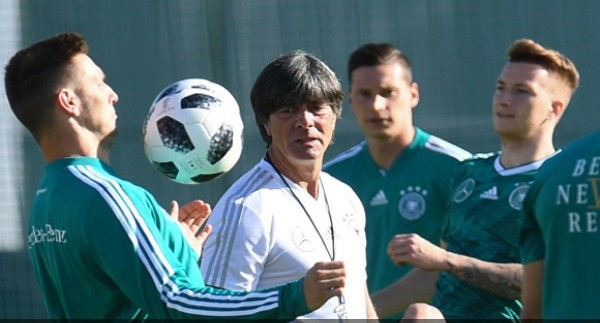 Kutukan Juara Bertahan Bayangi Duel Jerman vs Meksiko.