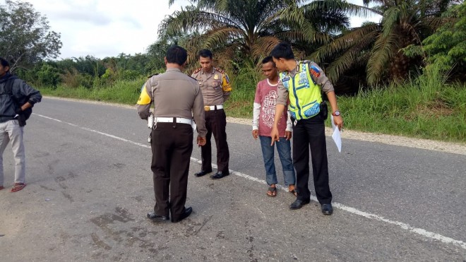 Laka lantas di simpang karmio