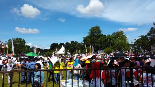 Lokasi kampanye akbar di lapangan GOR kota baru.