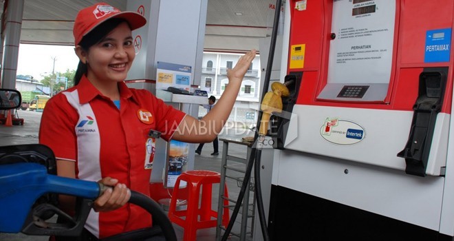 Pegawai SPBU di Kota Jambi.