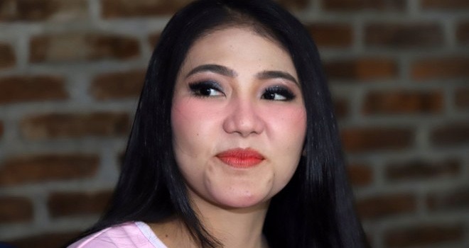 Via Vallen sedih karena tak bisa menyaksikan Christiano Ronaldo merumput. Sebab, timnas Portugal tersingkir di Piala Dunia 2018. (DERY RIDWANSAH/JAWAPOS.COM)