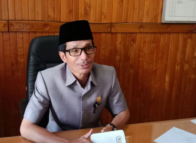 Ketua DPRD M.Mahdan