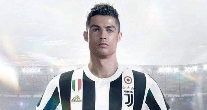 Editan foto Cristiano Ronaldo mengenakan jersey Juventus Foto : marca.com