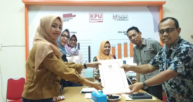 Kemuning, saat mendaftarkan diri sebagai salah satu Bakal Calon Anggota DPD RI Dapil Jambi.