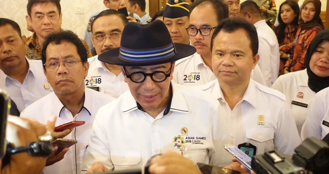 Menteri Hukum dan HAM Republik Indonesia, Yasonna H.Laoly didampingi Dirjen Imigrasi dan pejabat.