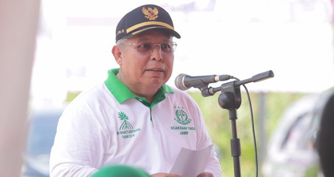 Bupati Kabupaten Tanjung Jabung Barat Dr. Ir. H. Safrial, MS.