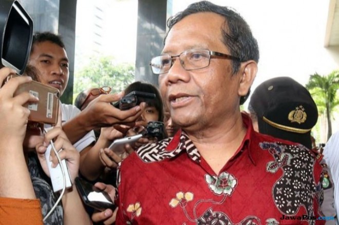 Mantan Ketua Mahkamah Konstitutsi. Mahfud disebut sebagai satu dari empat sosok yang dijagokan mendampingi Jokowi di Pilpres 2019. (Dok.JawaPos)