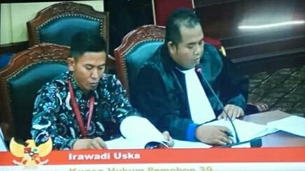 Terlihat Kuasa Hukum ZA saat sidang di MK