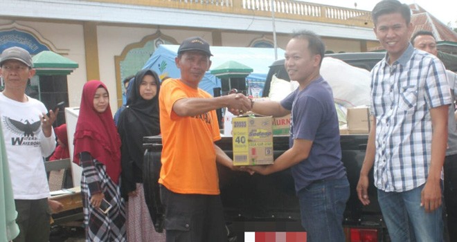 Masyarakat Karang Taruna Desa Sebukar Salurkan Bantuan ke Korban Bentrok di Pentagen.