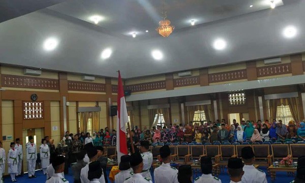 Pasukan pengibar Bendera Pusaka (Paskibraka) Kota Sungai penuh.